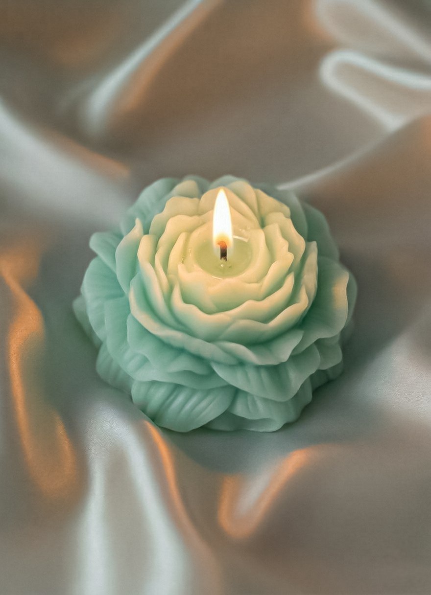 Aura Bloom Peony Candle